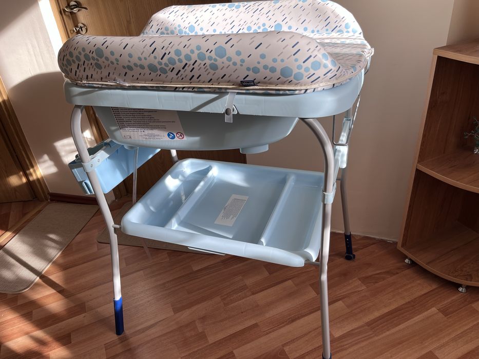 Vand cadita Chicco cu suport de infasat in stare foarte buna