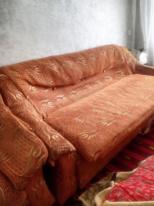 Продаётся кресло диван в хорошем состоянии