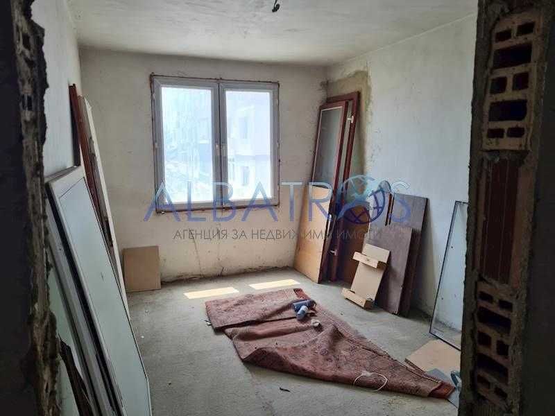 Продава се Двустаен апартамент в Варна, Колхозен пазар - 79 кв.м за 1298 €/кв.м - Снимка #2