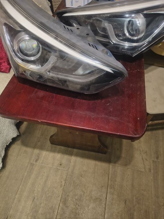 Фар ляв и десен за Hyundai Santa Fe 2017