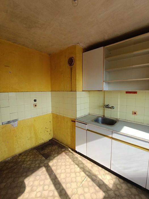 Продава се Двустаен апартамент в Русе, Родина 1 - 70 кв.м за 929 €/кв.м - Снимка #3