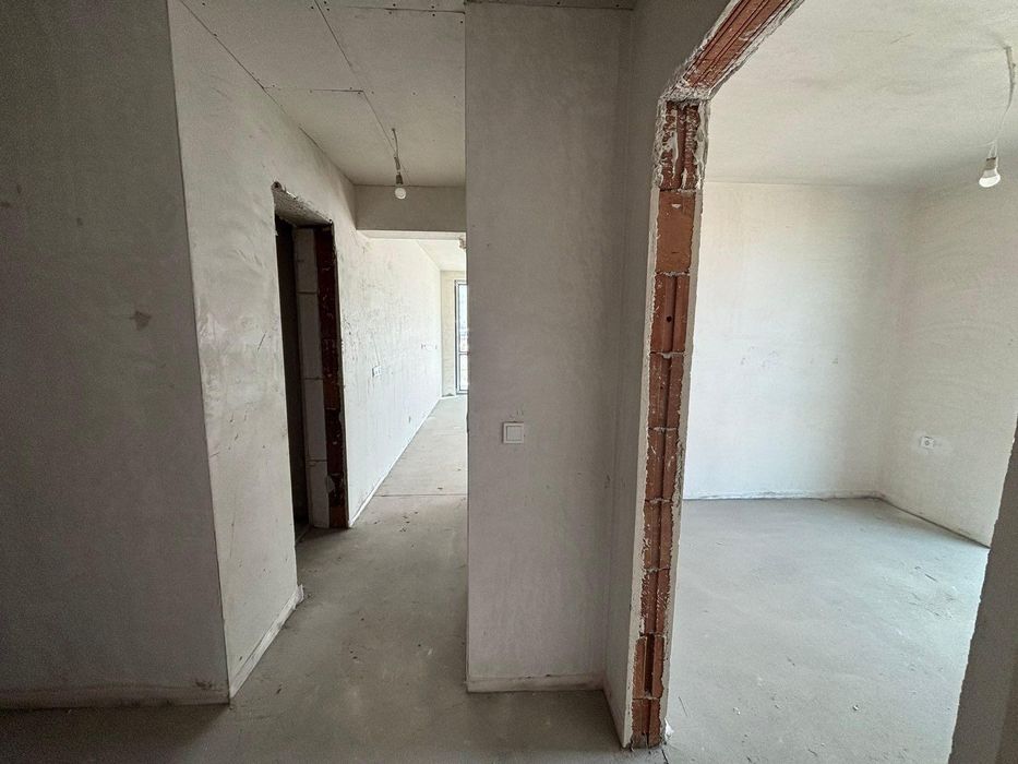 Продава се Тристаен апартамент в София, Малинова долина - 97 кв.м за 2784 €/кв.м - Снимка #2