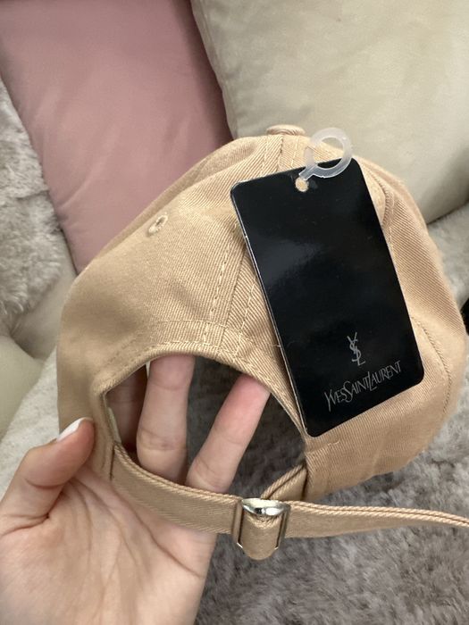 Sapca noua YSL calitate ff buna