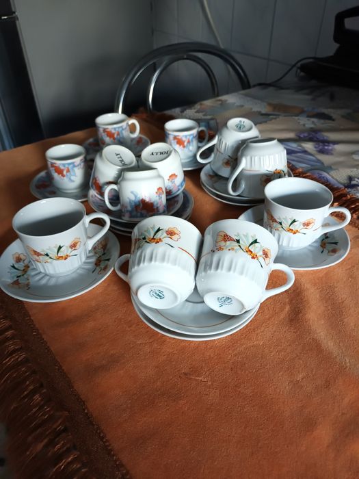 Ceșcuțe cu farfurioare!