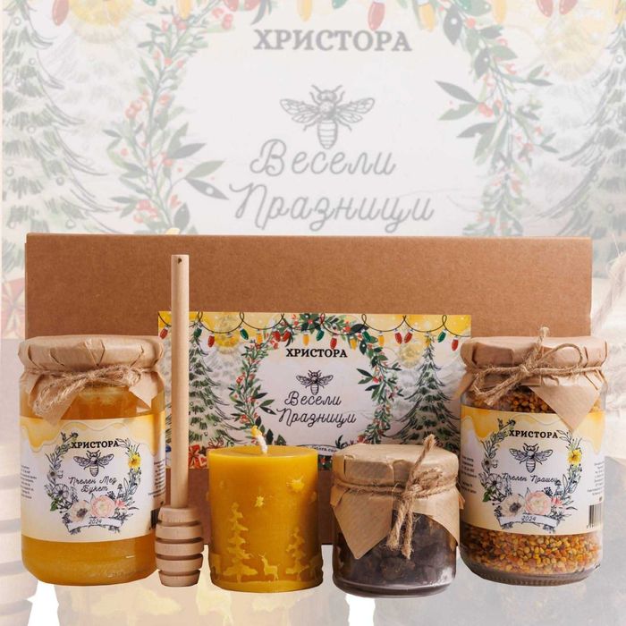 Коледни подаръчни кутии и свещи