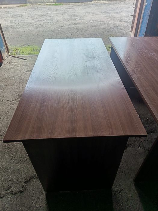 Шкафы 1шт столы  2шт