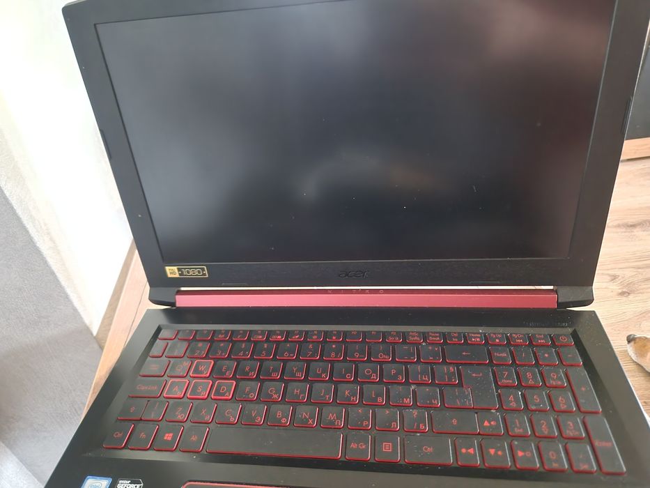 Лаптоп 4 броя-apple, Lenovo,hp, acer