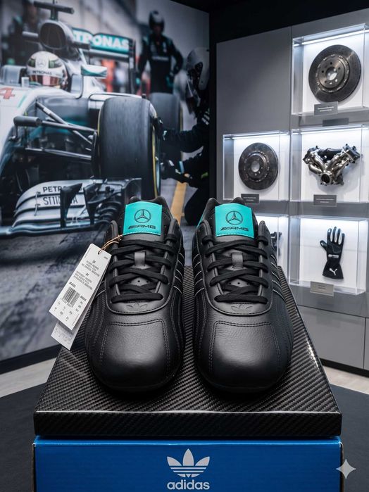 кроссовки Adidas Mercedes-Benz