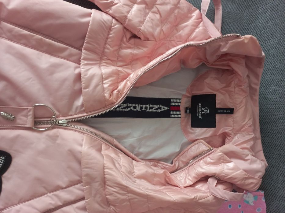 Продам детскую курточку