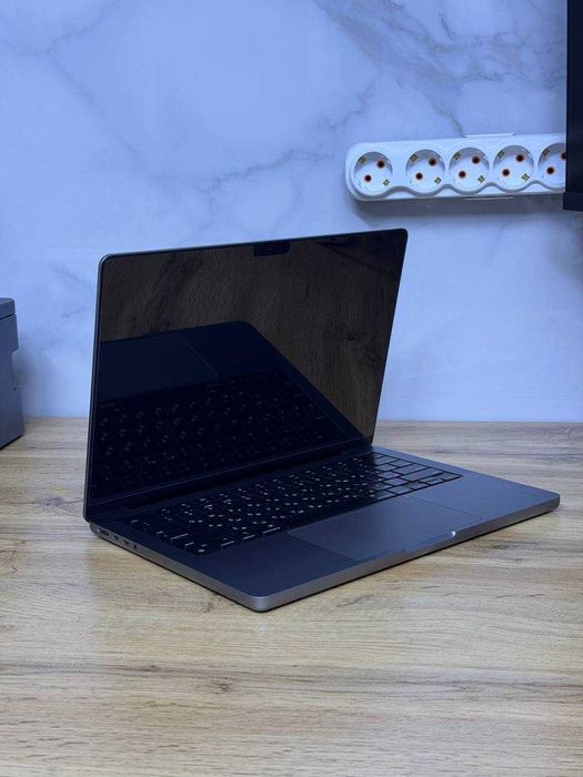 Macbook Pro M3 14 inch srochna