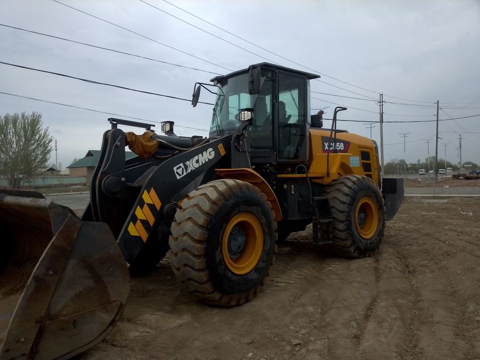 Фронтальный погрузчик