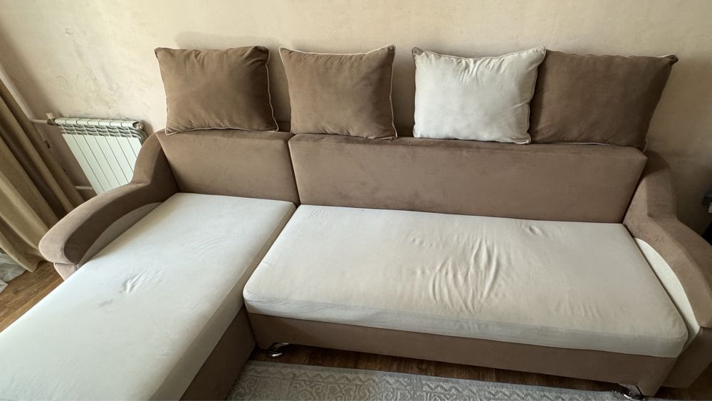 Диван 4х местный