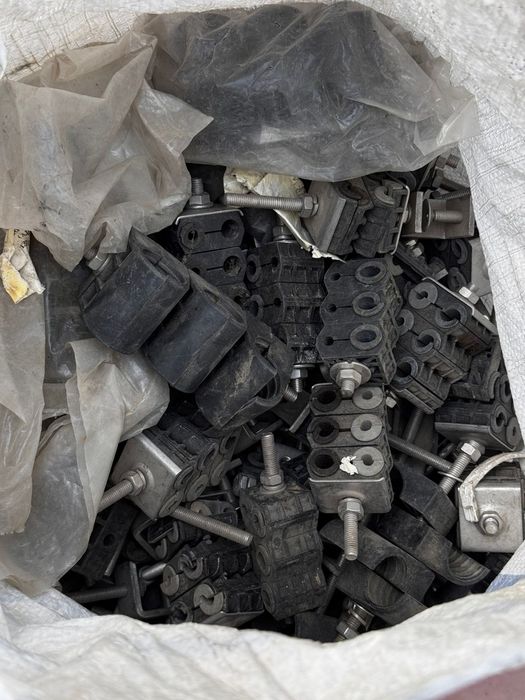 Продам крепёжи для электро - проводов