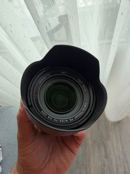 24-70 f4 zeiss sony fe