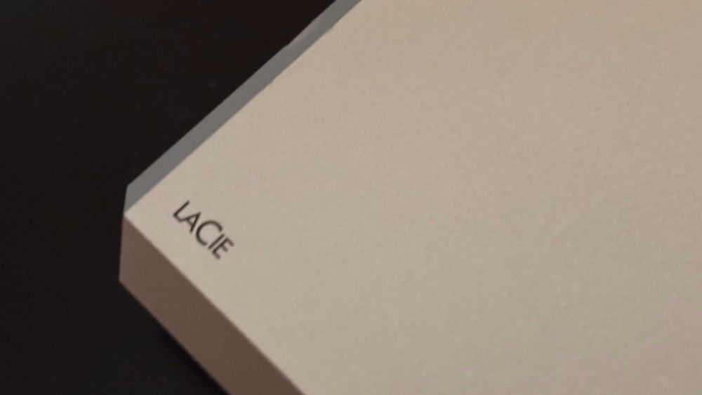 HDD LaCie 5TB; USB-C; USB 3.0; Aluminum enclosure; MoonSilver