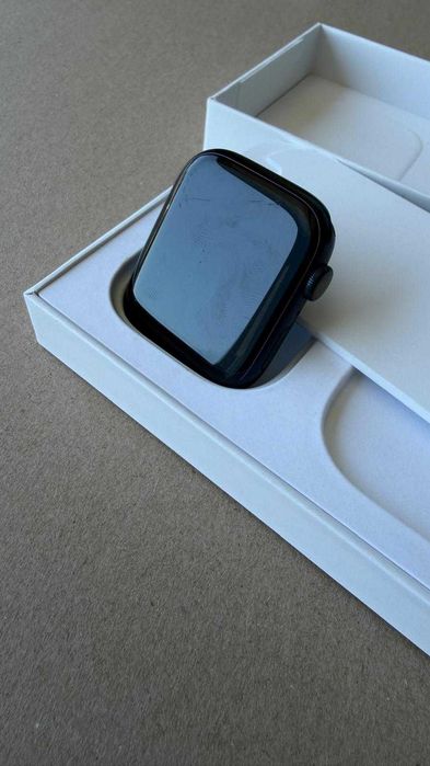 Apple Watch Series 8 45mm Midnight – Baterie 100% – Cutie – Foarte bun