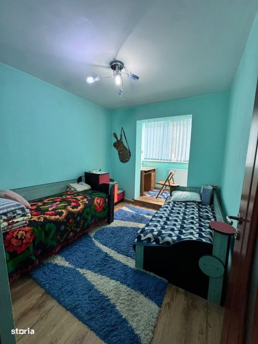 Apartament 3 camere, 53 mp, parter, zona Sasar
