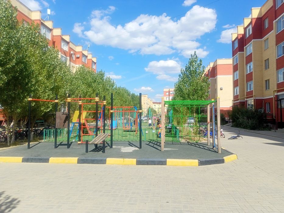 Сдается 1 ком кв район Батыс 2.этаж 2/5