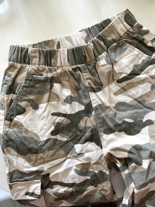 Панталон H&M, р-р 36, висока талия, камуфлажни, military