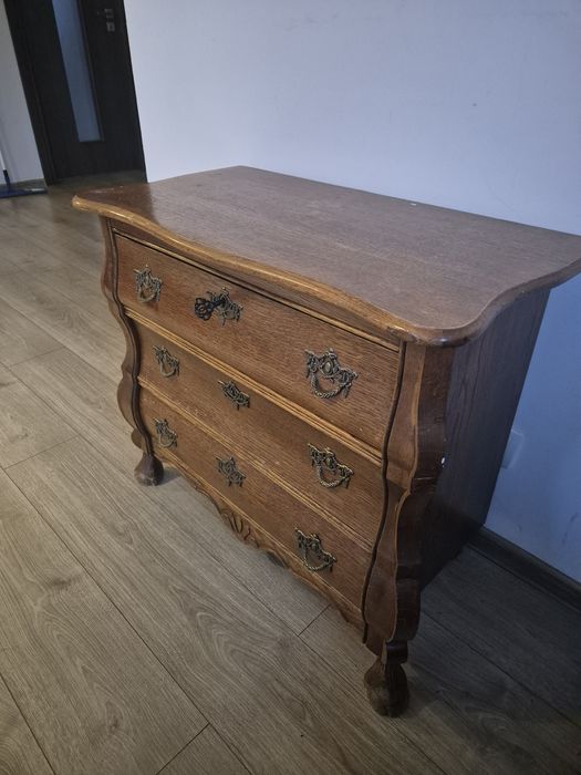 Comodă din lemn masiv, stil clasic, stare bună