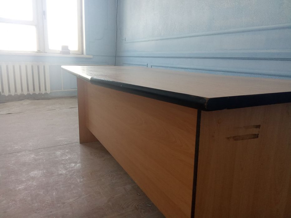 Ofisni stol srochna sotamiz