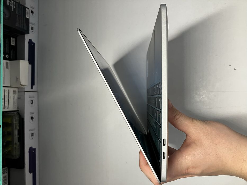 Macbook Pro M1 8GB/512GB 35cycle