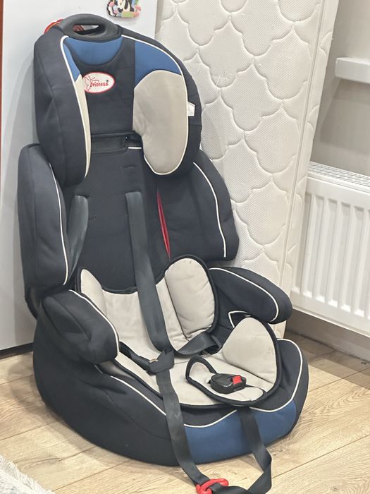 Автокресло в хорошем состоянии.