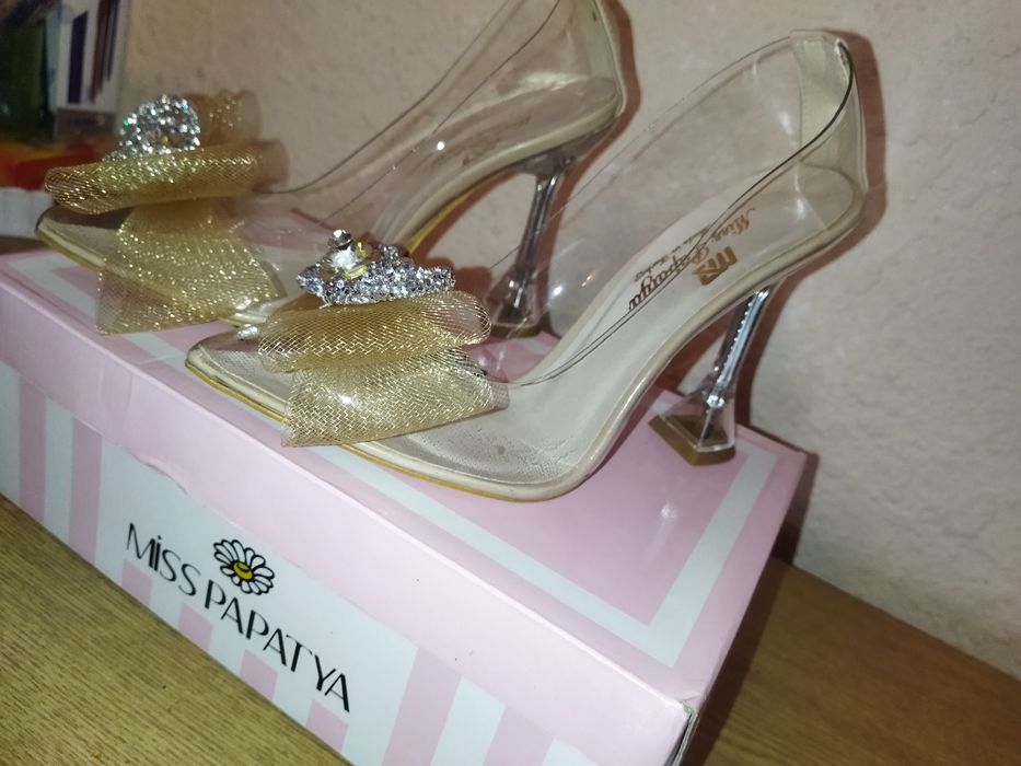 Туфли как у Золушки для свадьбы и корпоративых очень идеально подходит