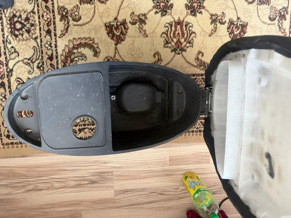 Продам сиденье от мопеда