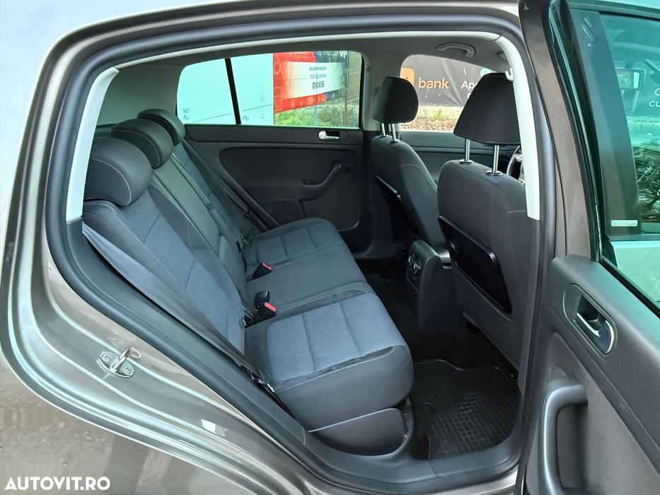 Mașina de vânzare Volskwagen golf plus