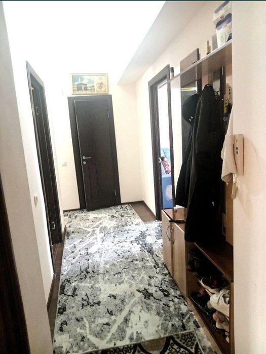 Беруний метро ёнида 2 хонали квартира