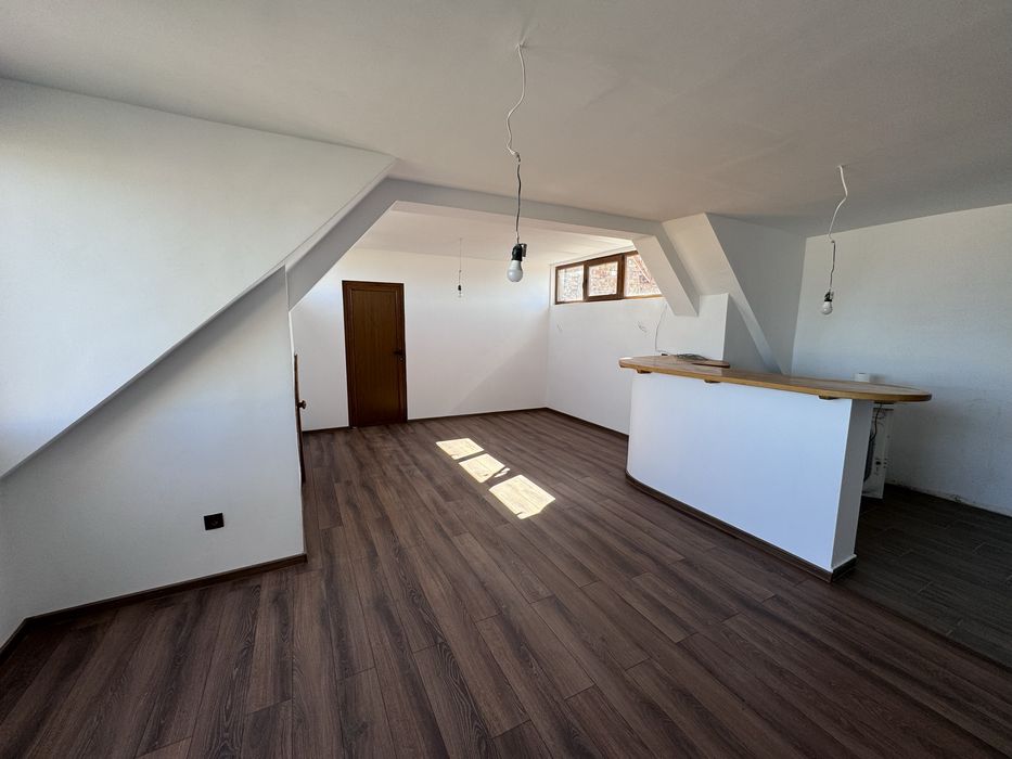 Продава се Тристаен апартамент в Казанлък - 80 кв.м за 1020 €/кв.м - Снимка #3