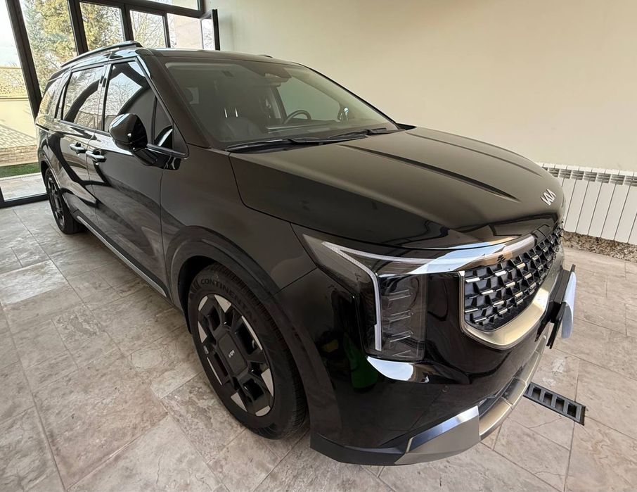 KIA Карнивал 2025 года