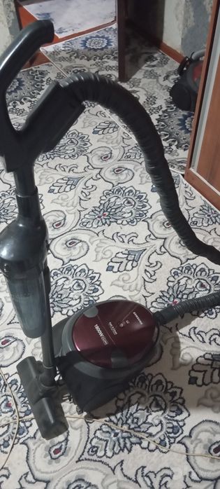 Продаётся пылесос Самсунг
