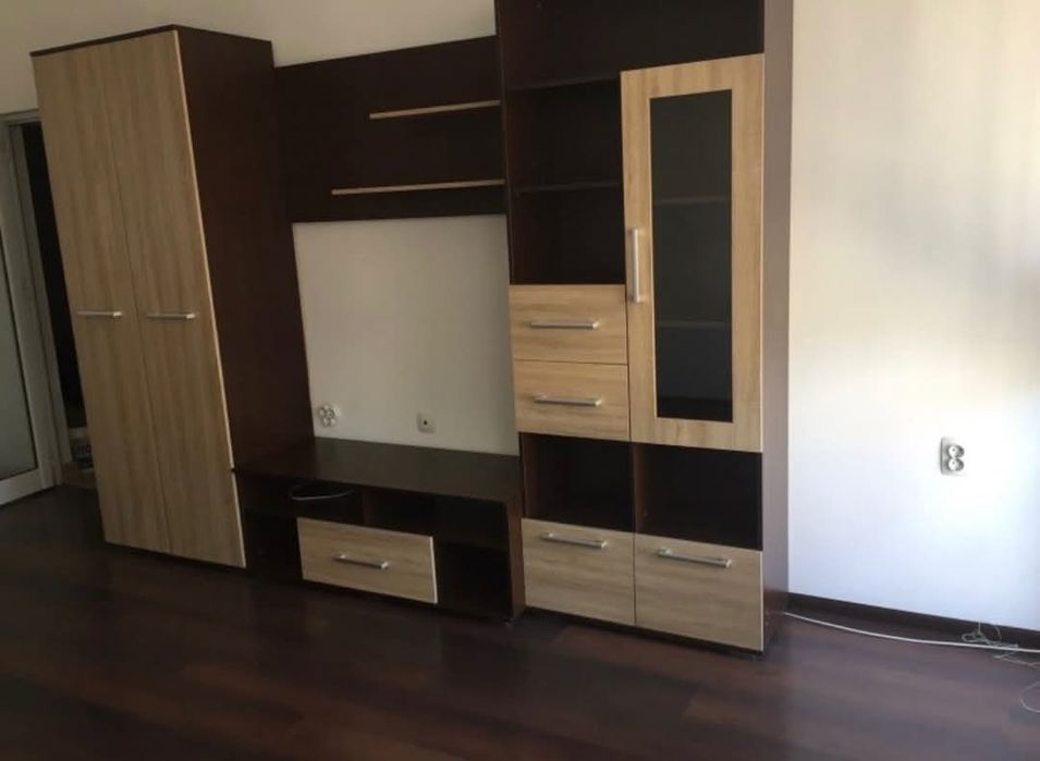 Продава се 2-ст. тухлен апартамент в центъра на гр. Перник