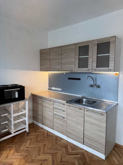 Едностаен апартамент под наем в ж.к. Банишора