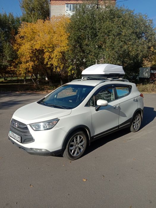 Продам JAC S3 2015 год