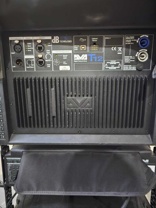 Boxa activa tip line array DB Technologies DVA T12