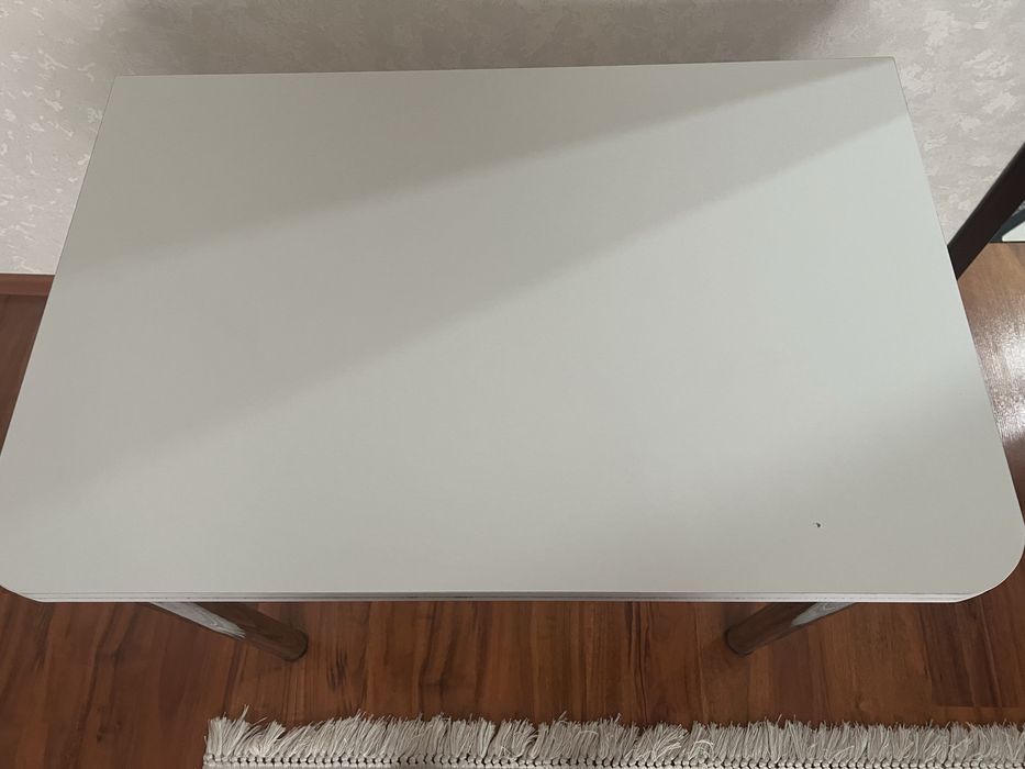 Кухонный стол