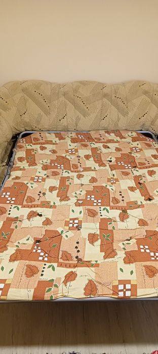 Холна гарнитура , разтегателен диван, двойно канапе и две табуретки