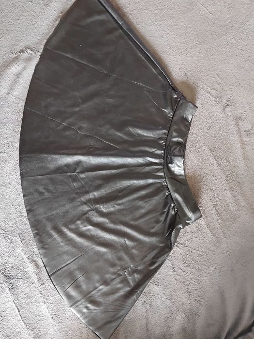 Кожена пола, ноеа