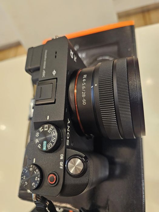 SONY A7 C плюс обектив Sony FE 28-60 mm