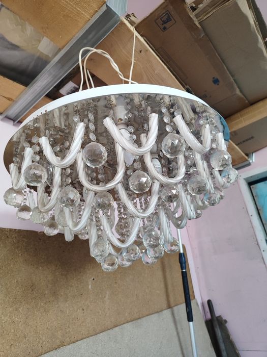 Продам.    Люстру