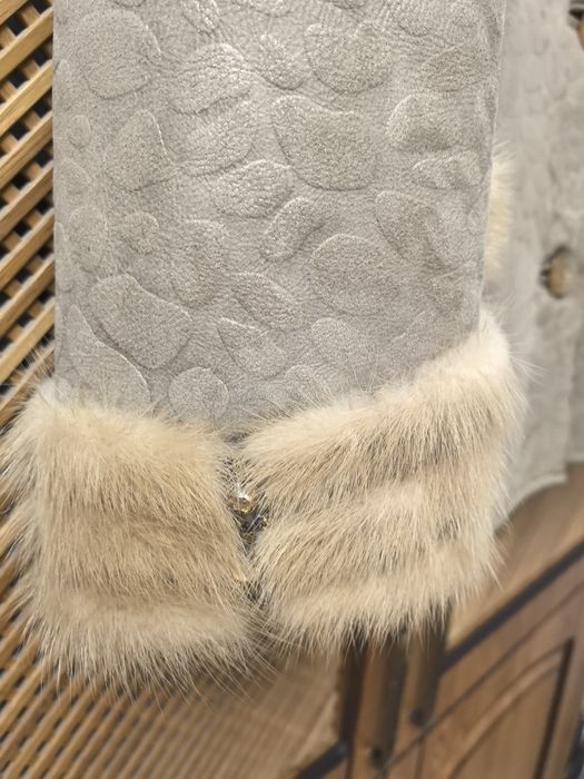 Продам дублёнку женскую 50р