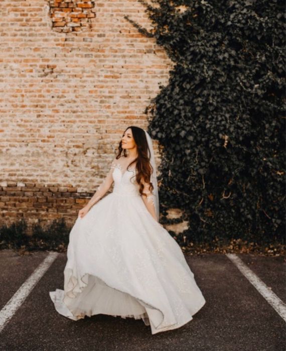 Rochie de mireasă deosebită – făcută la comandă, impecabilă