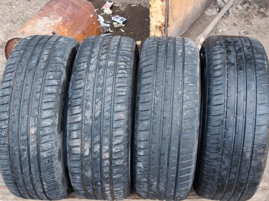 Продам комплект покрышек