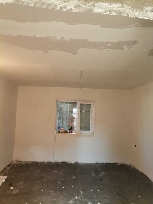 Zugrăvim tragem glet montam gresie faianță parchet