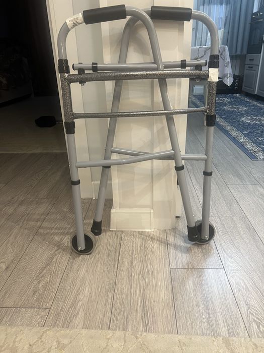 Продам ходунки для взрослых