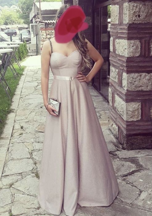 Официална рокля