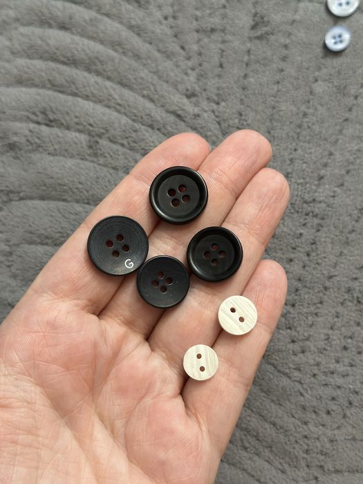 Пуговицы новые, 36 шт
